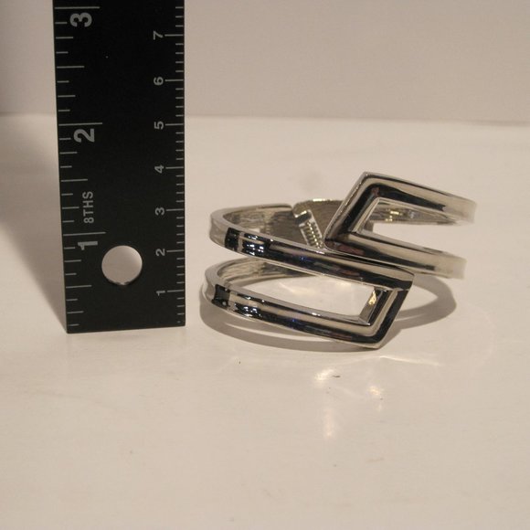 Faux Polished Silver Abstract Bangle Spring Hinge Bracelet Modern Twist Cuff - Picture 3 of 15